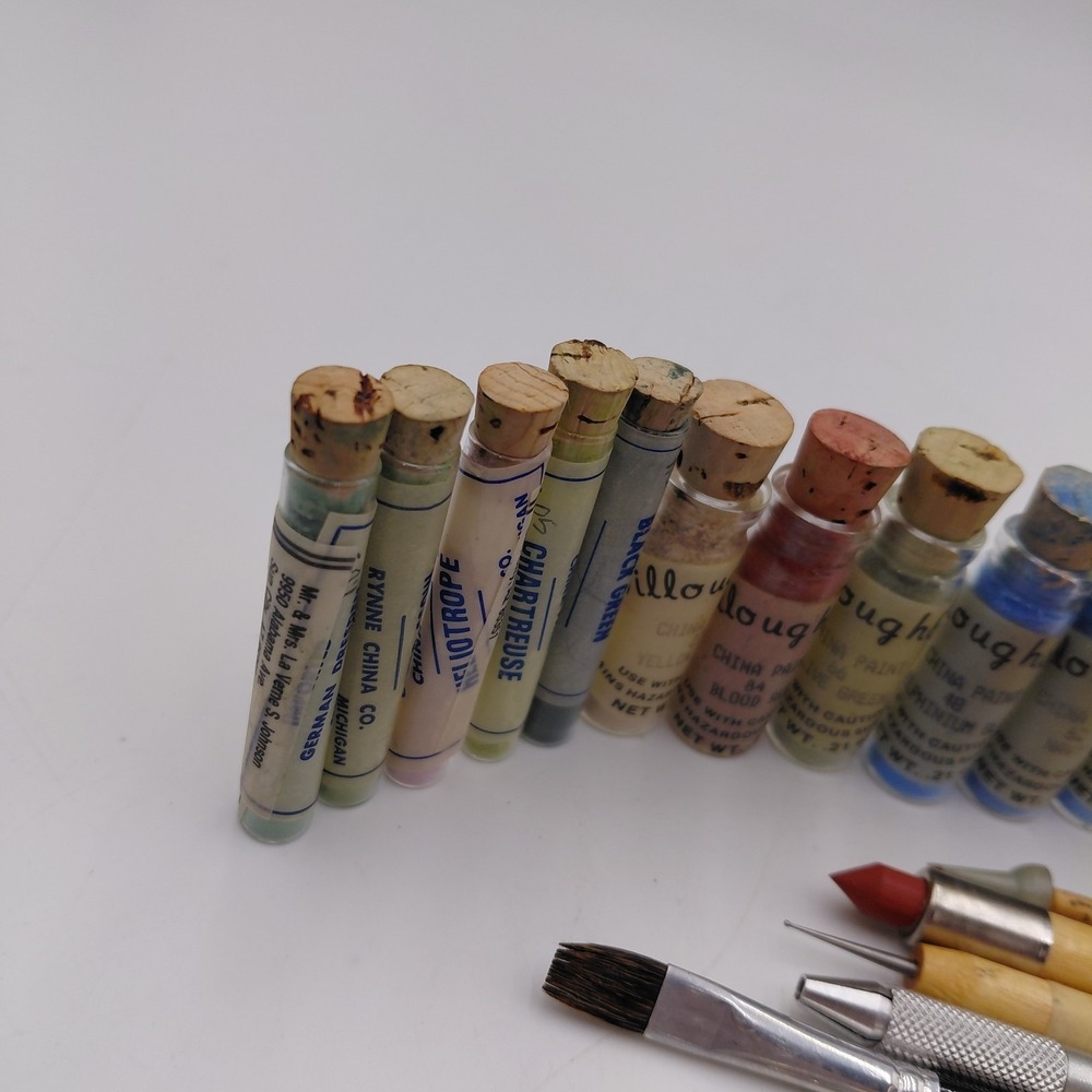 Vtg Lot 17 Willoughbys China Paints Powder Brushes Art Tools Crafts Paint NOS - Picture 5 of 7